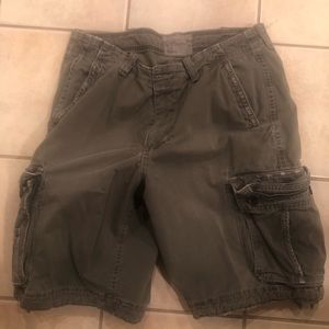Army green cargo shorts, American eagle used